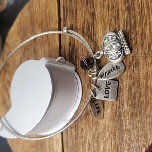 B3234 life love‎ truth crown charm bracelet
